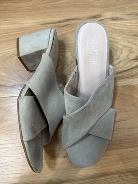 Reaction Kenneth Cole Taupe Suede Crisscross Block Heel Mules